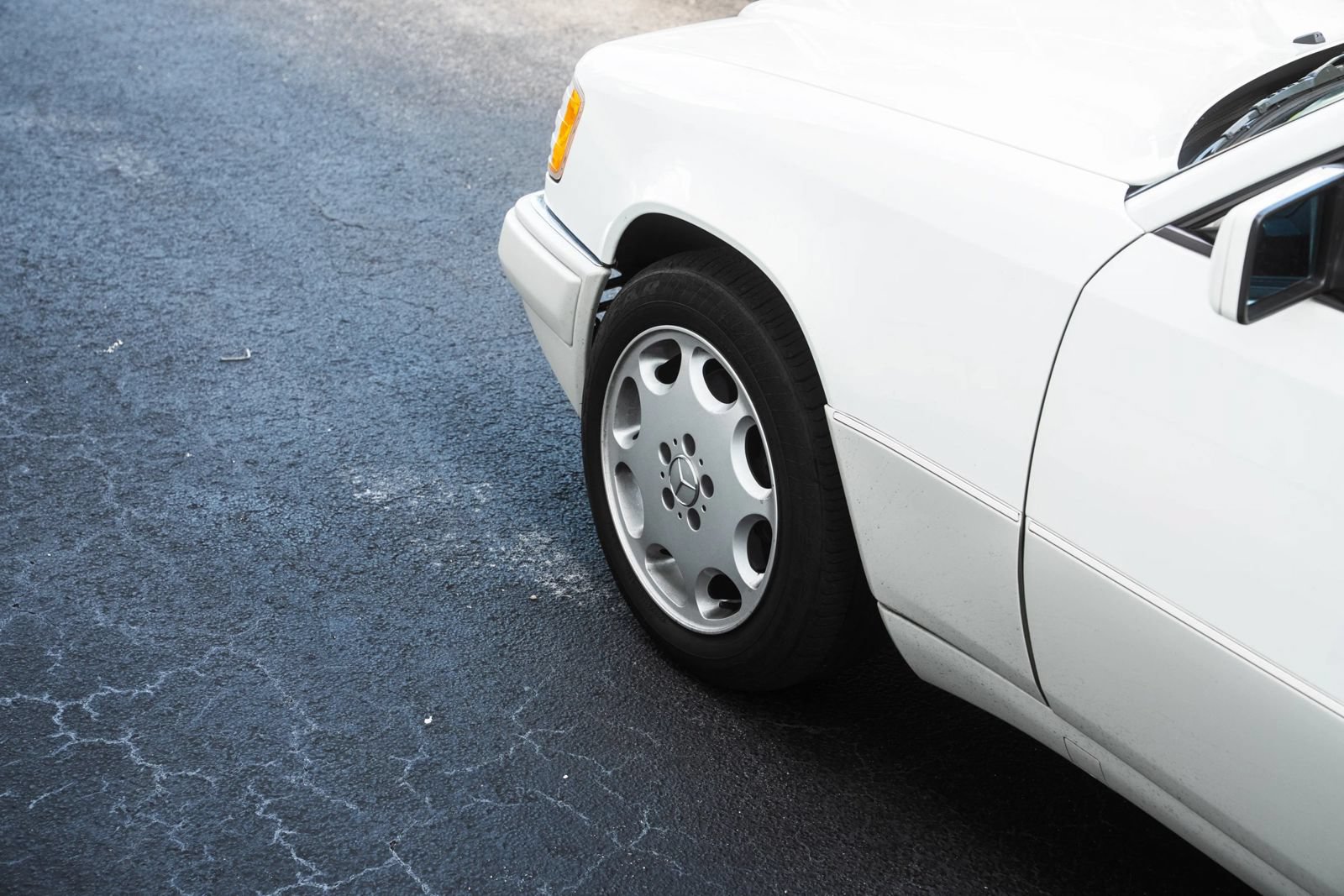 Used 1995 Mercedes-Benz E 320 Convertible image 12