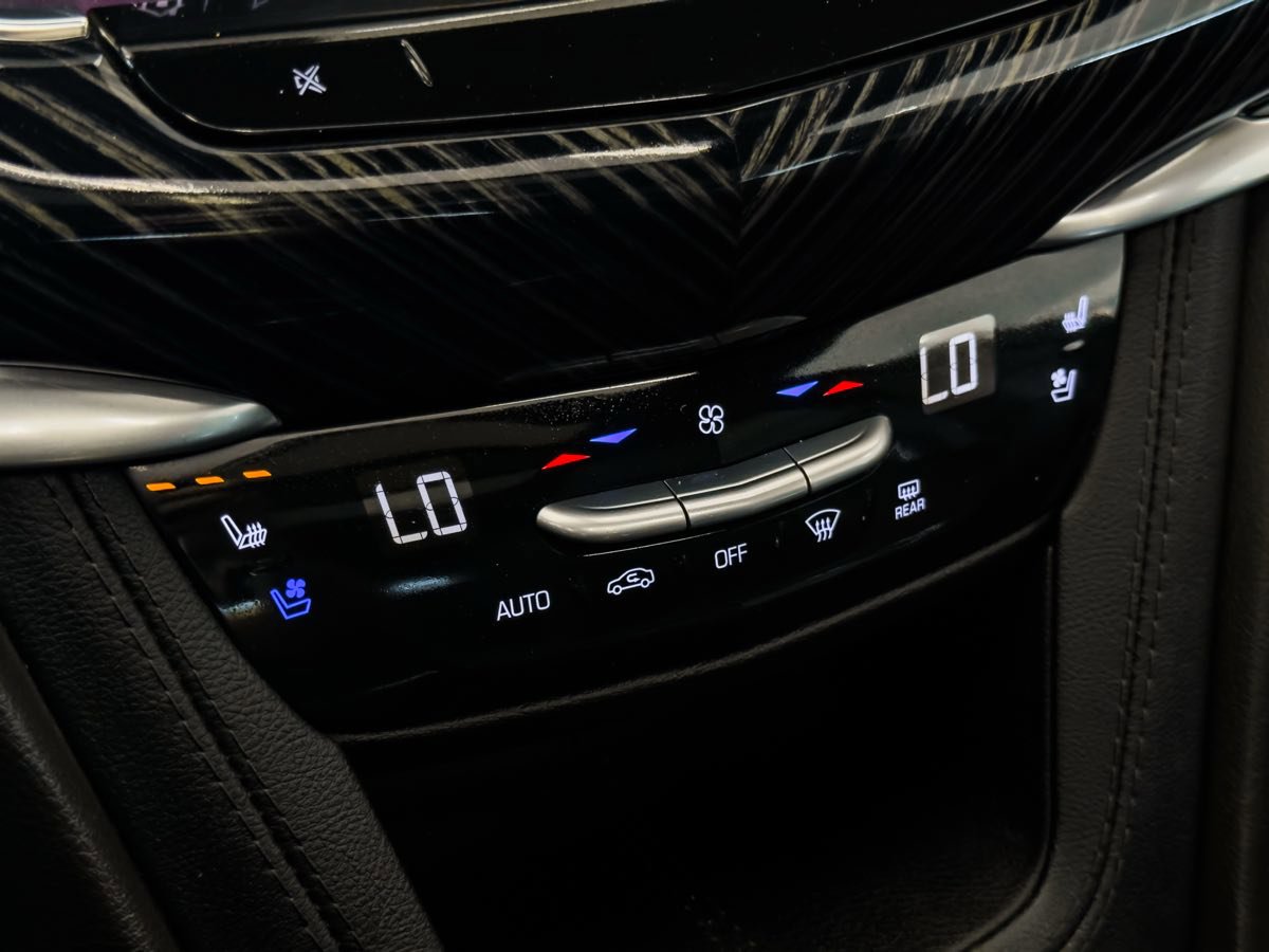 Used 2024 Cadillac XT6 Premium Luxury w/ Technology Package image 45