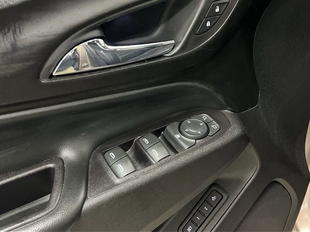 Used 2018 Chevrolet Equinox Premier image 22