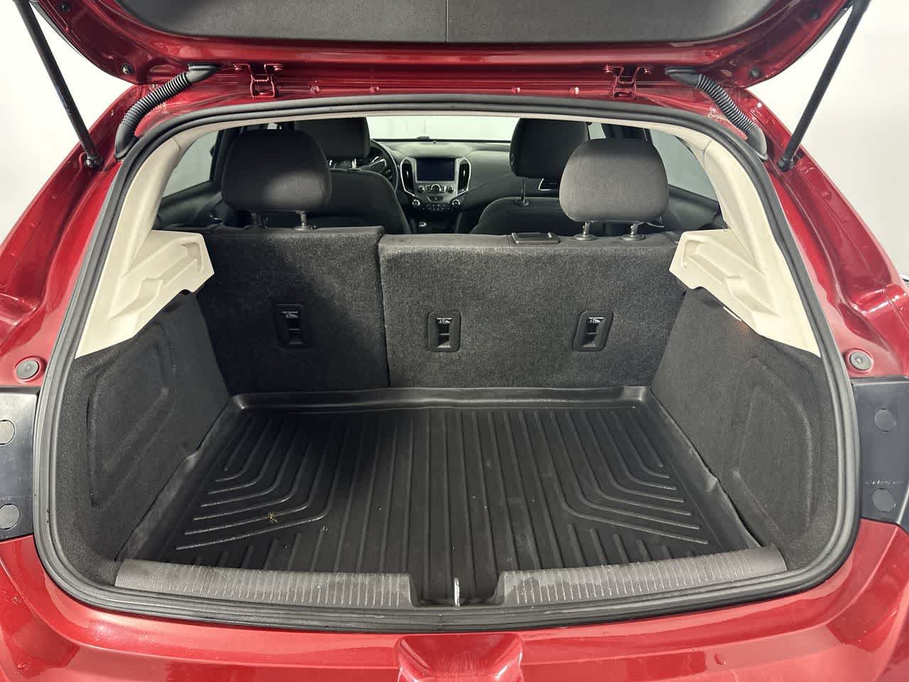 Used 2018 Chevrolet Cruze LT w/ Sun And Sound Package FWD image 21