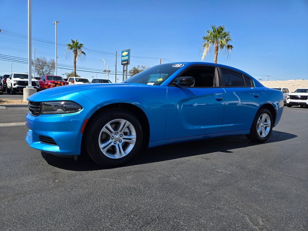 Used 2023 Dodge Charger SXT RWD image 2
