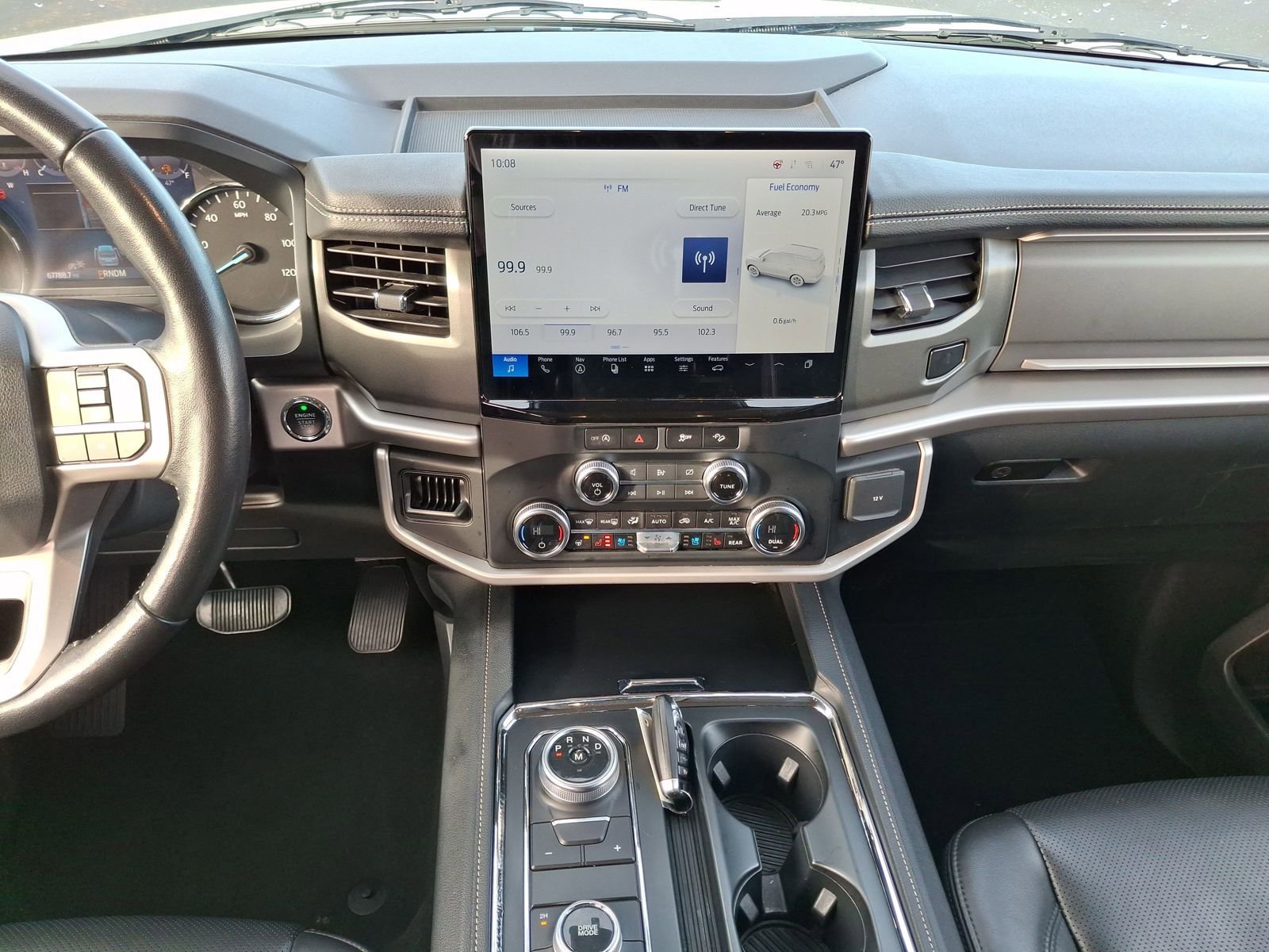 Used 2024 Ford Expedition XLT image 11