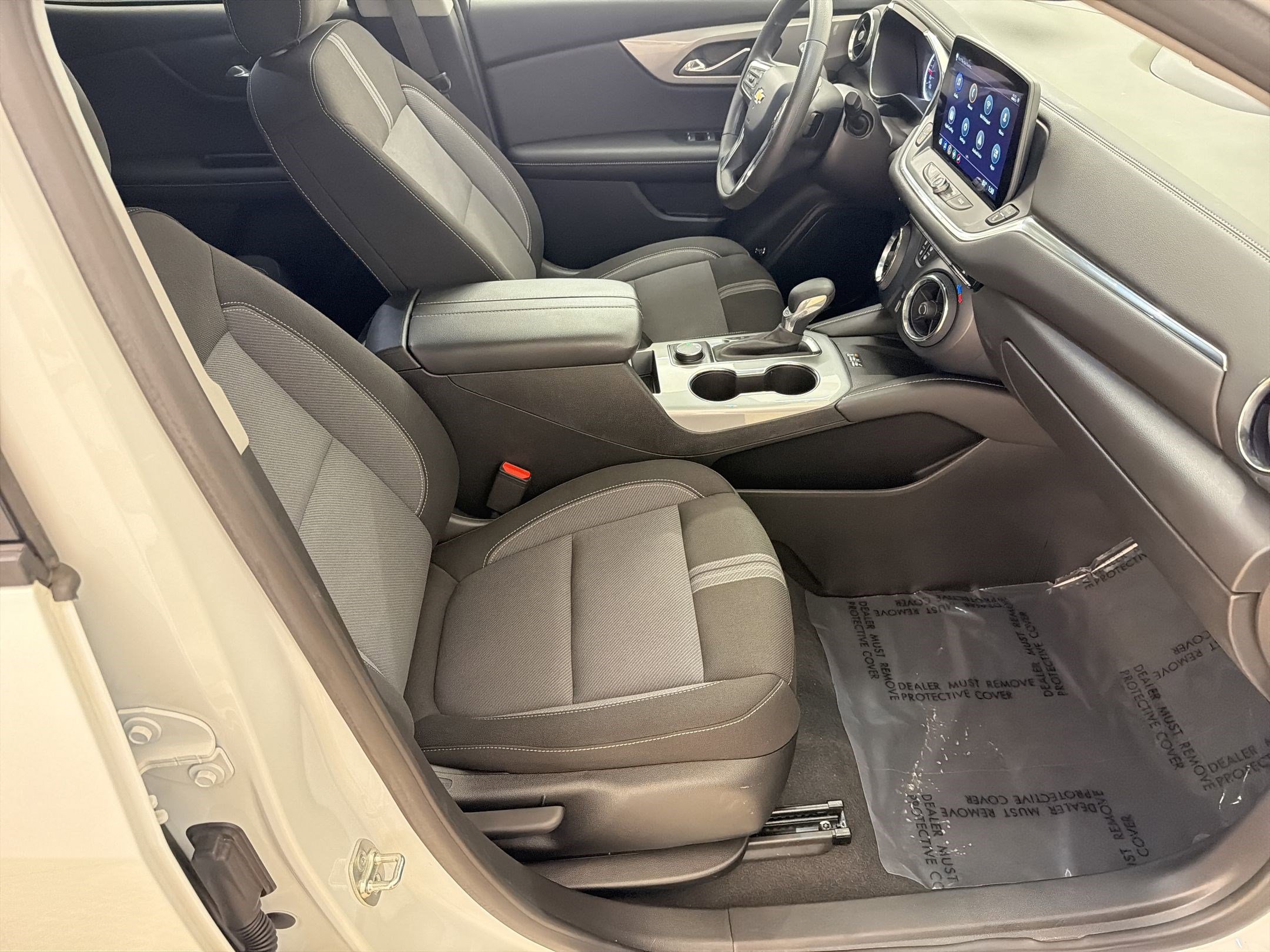 Used 2023 Chevrolet Blazer LT image 29