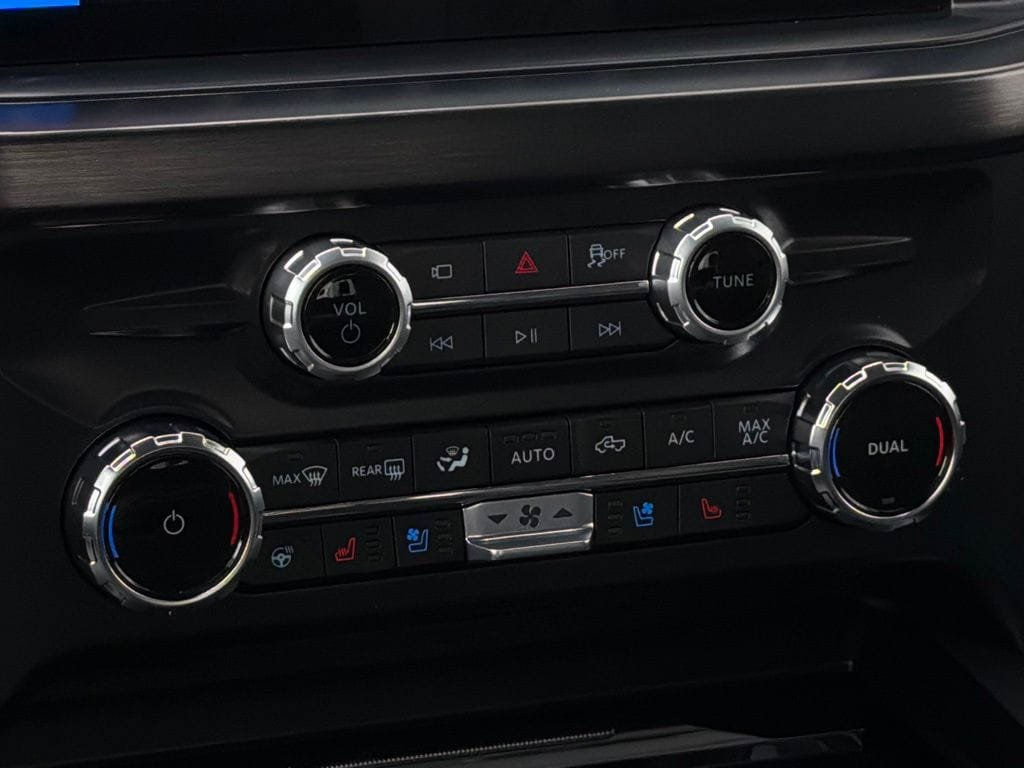 New 2026 Ford F250 Lariat AWD/4WD image 17