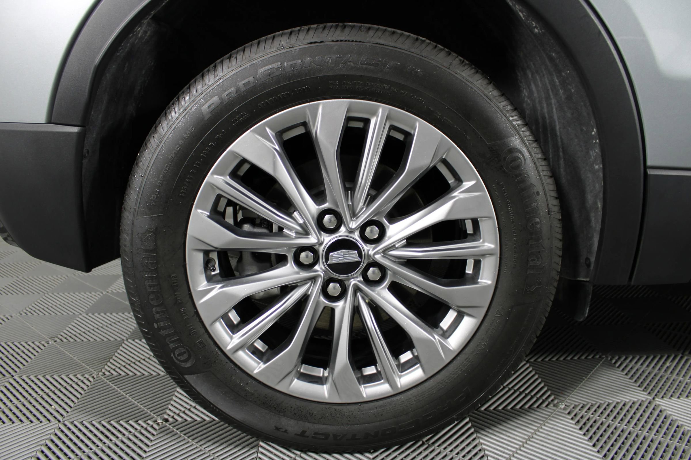 Used 2024 Cadillac XT4 Premium Luxury image 51