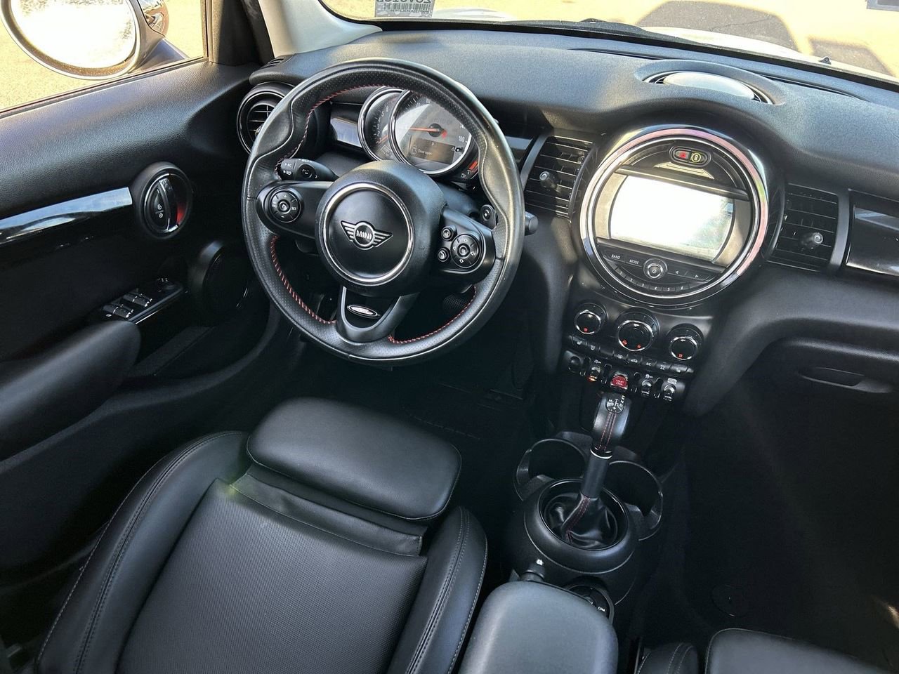 Used 2019 MINI Cooper S w/ Signature Upholstery Package image 11
