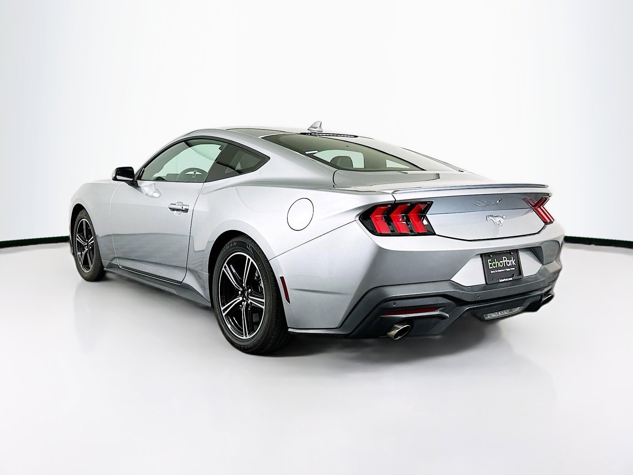 Used 2025 Ford Mustang Premium image 5