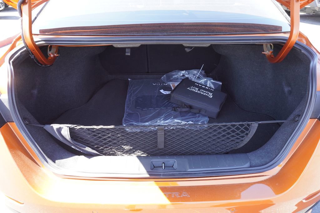 Certified 2025 Nissan Sentra SR w/ Trunk Package image 8