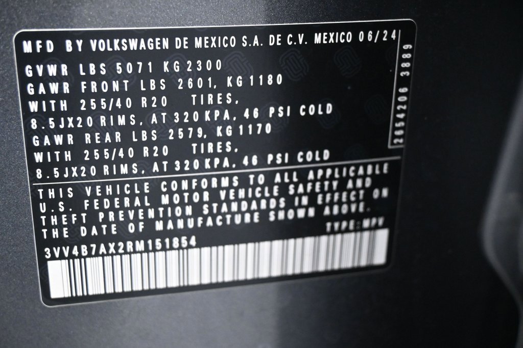 Used 2024 Volkswagen Tiguan SEL R-Line image 8