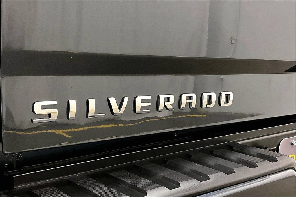 Used 2018 Chevrolet Silverado 1500 LT w/ All Star Edition AWD/4WD image 25