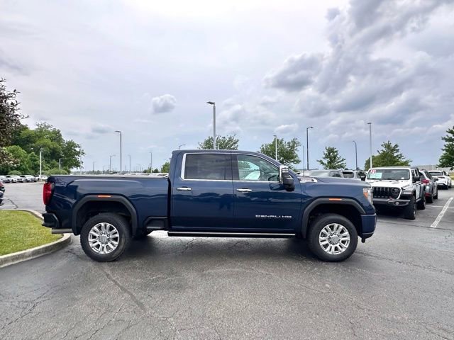 Used 2021 GMC Sierra 3500 Denali w/ Denali Ultimate Package AWD/4WD image 17