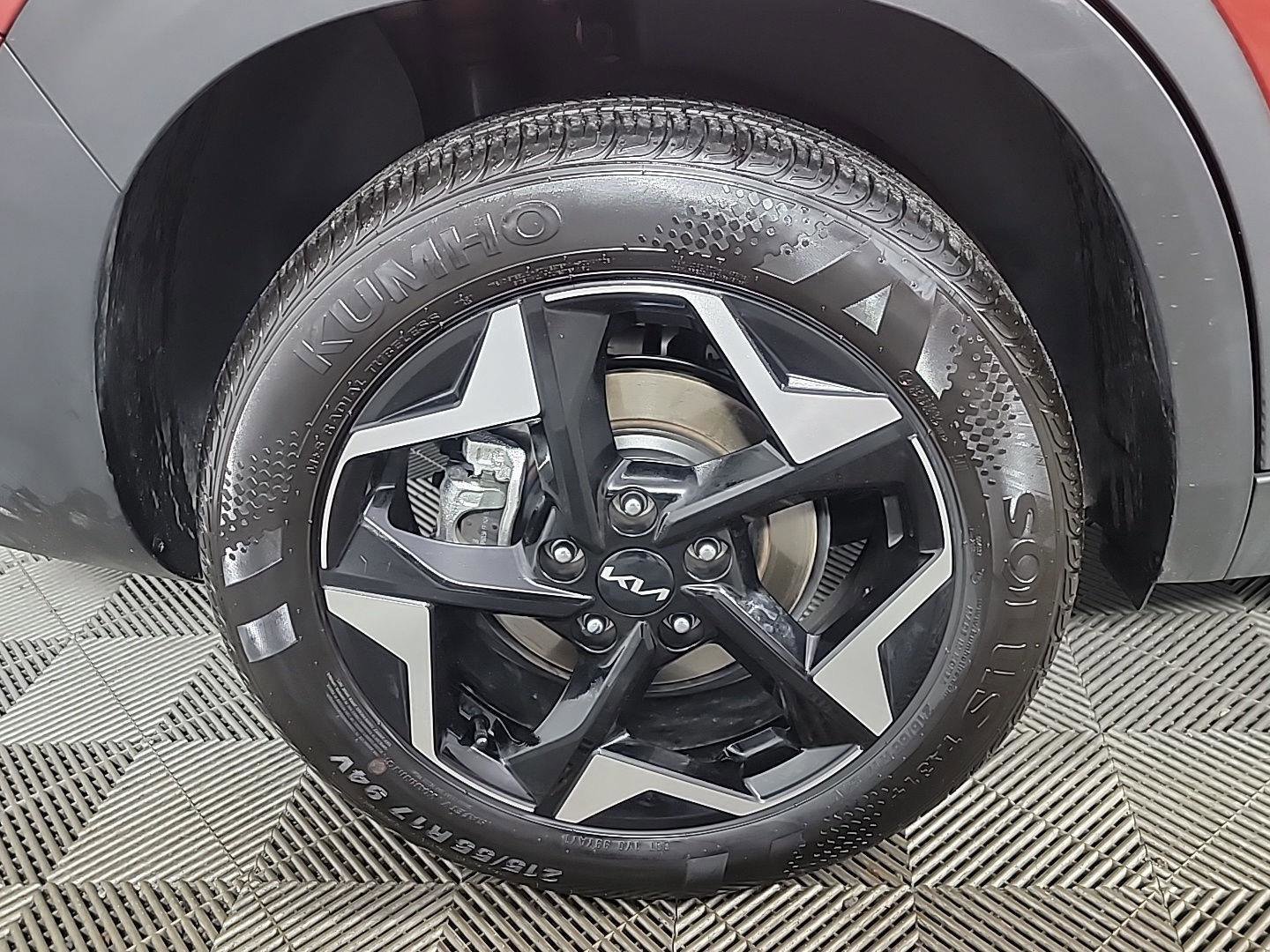 Used 2025 Kia Seltos S image 3