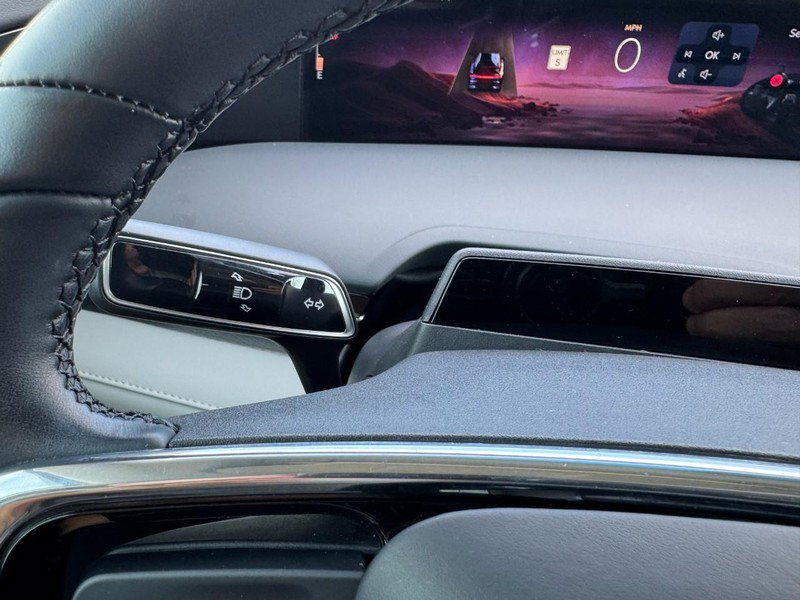 Used 2024 Lincoln Nautilus Premier image 20
