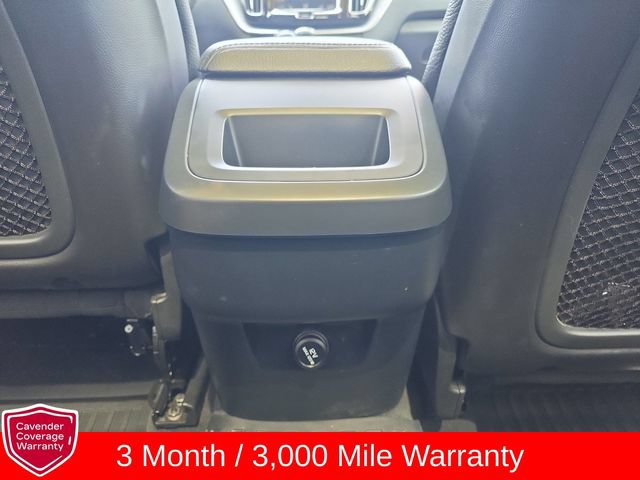 Used 2018 Volvo XC60 T6 Momentum w/ Vision Package AWD/4WD image 26