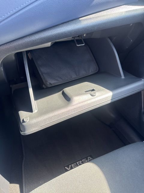 Used 2024 Nissan Versa SV image 25