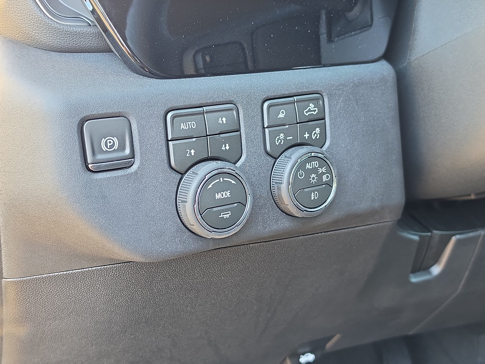 New 2026 Chevrolet Silverado 2500 LTZ w/ Trail Boss Package AWD/4WD image 26