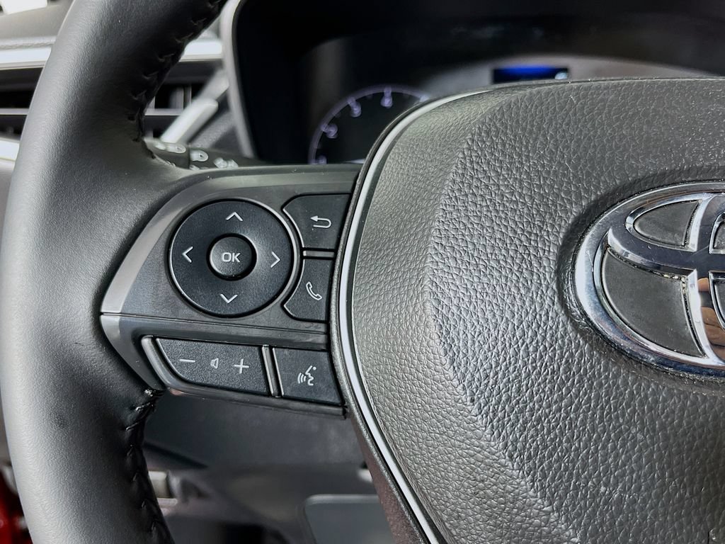 Used 2025 Toyota Corolla Cross LE w/ Moonroof Package FWD image 15