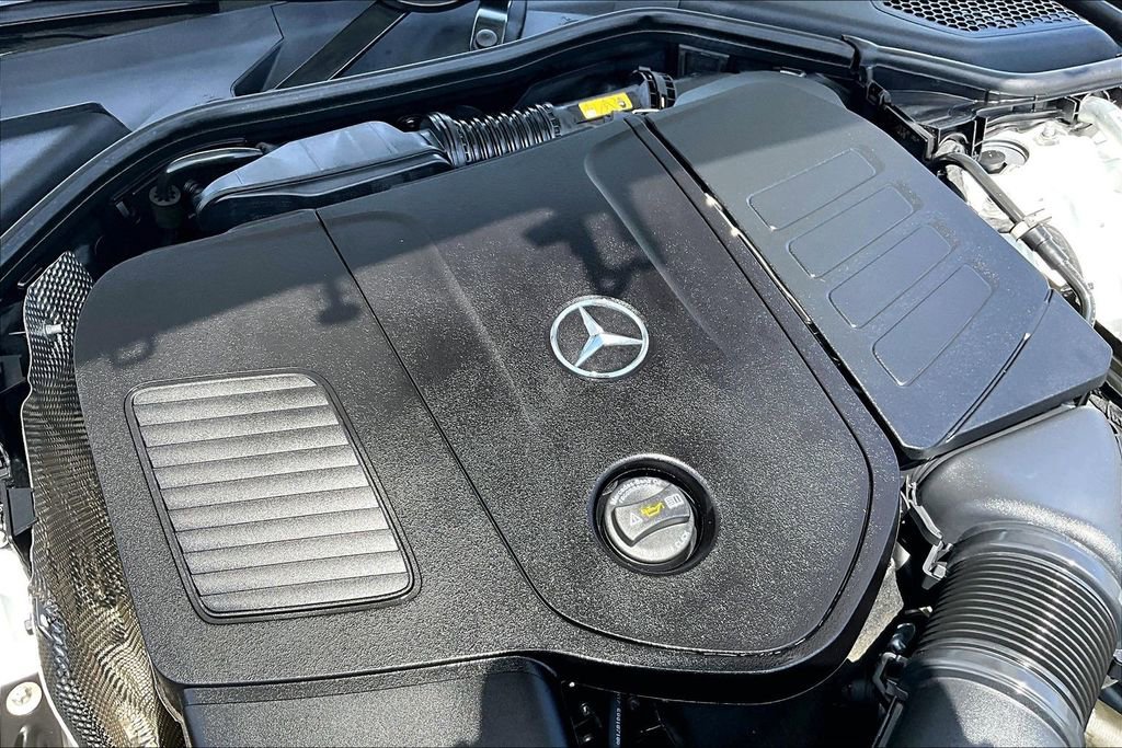 Used 2025 Mercedes-Benz E 350 4MATIC Sedan image 29