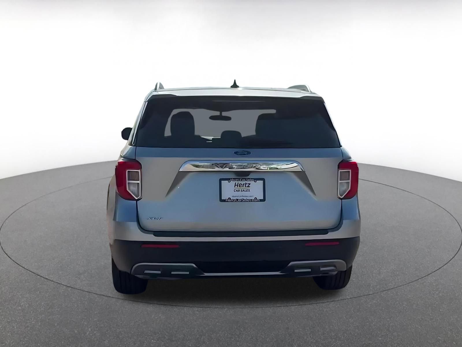 Used 2024 Ford Explorer XLT w/ Equipment Group 202A image 10