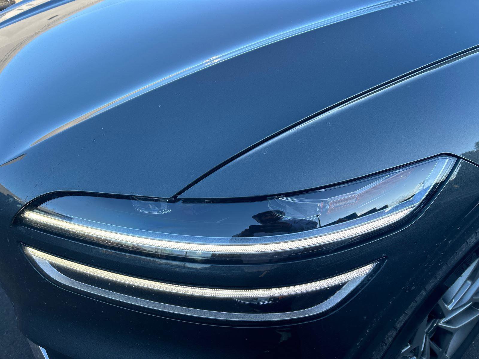 Used 2023 Genesis GV70 2.5T w/ Select Package image 7