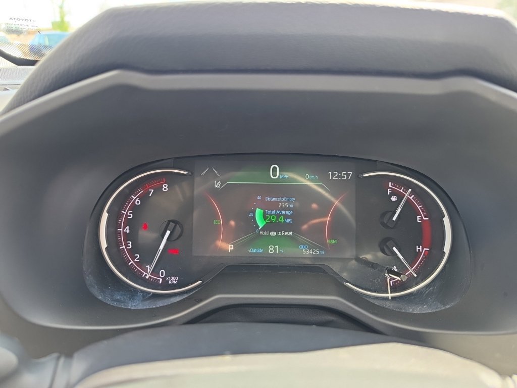 Used 2025 Toyota RAV4 XLE FWD image 15