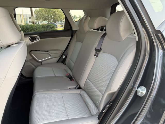 Certified 2023 Kia Soul LX w/ LX Technology Package FWD image 28