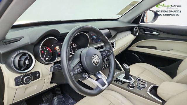 Used 2020 Alfa Romeo Stelvio Ti w/ Nero Edizione image 20