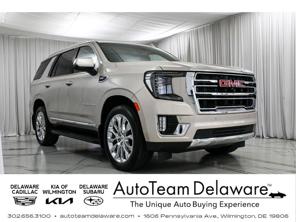 Used 2022 GMC Yukon SLT w/ SLT Luxury Package AWD/4WD image 1