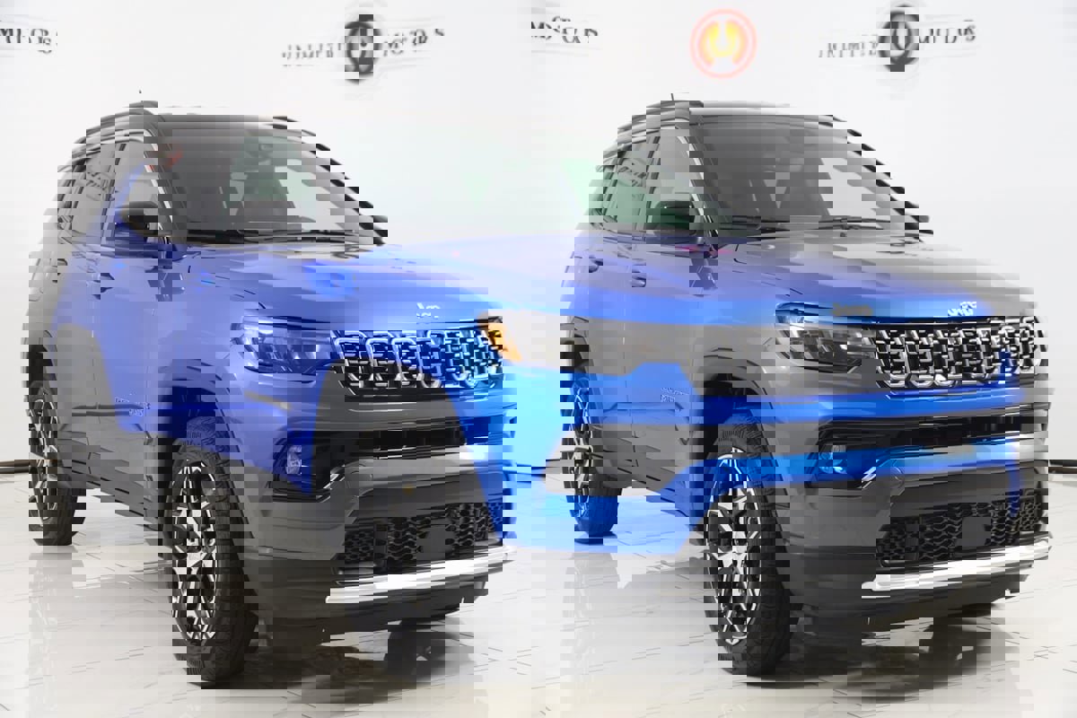 Used 2024 Jeep Compass Limited image 18