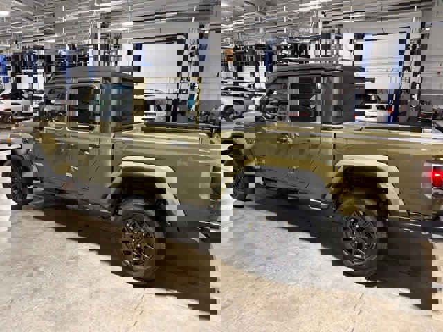 New 2026 Jeep Gladiator Sport image 5