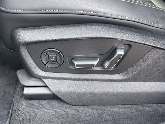 Certified 2025 Audi SQ8 Prestige w/ Prestige Package AWD/4WD image 18