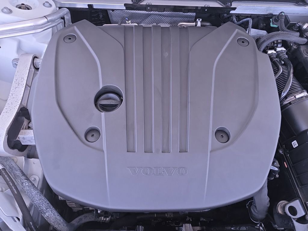 Used 2023 Volvo XC60 B5 Plus w/ Climate Package image 35