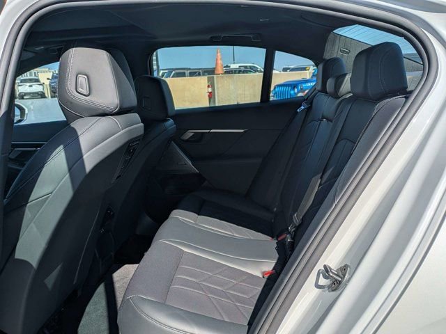 Used 2025 BMW 530i image 12
