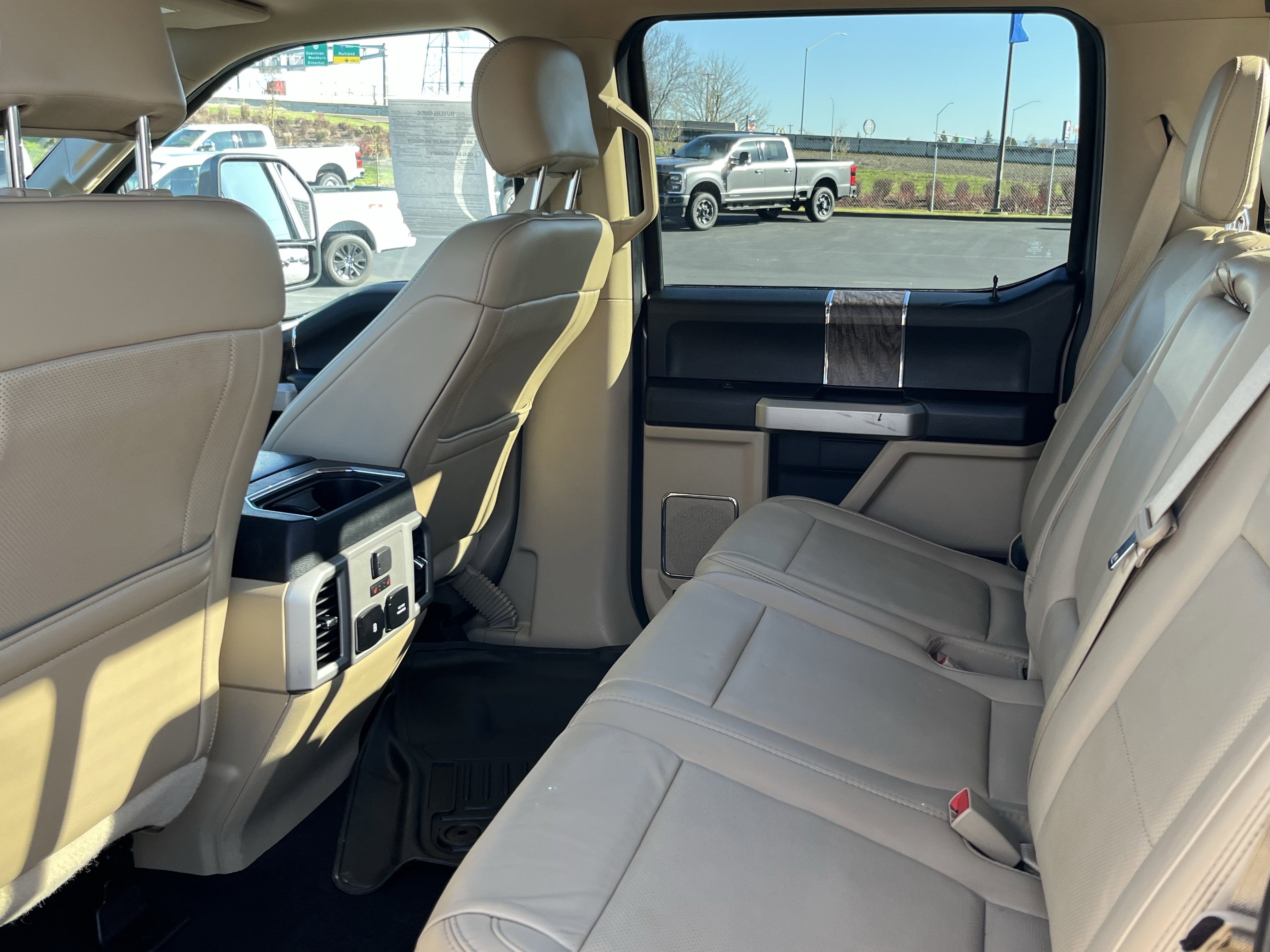 Used 2019 Ford F350 Lariat w/ Lariat Ultimate Package AWD/4WD image 12