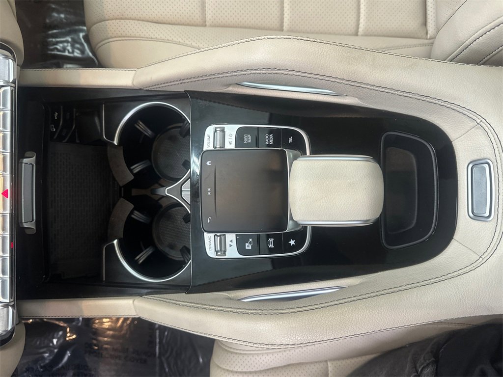 Used 2020 Mercedes-Benz GLE 350 w/ 3rd Row Seat Package image 34