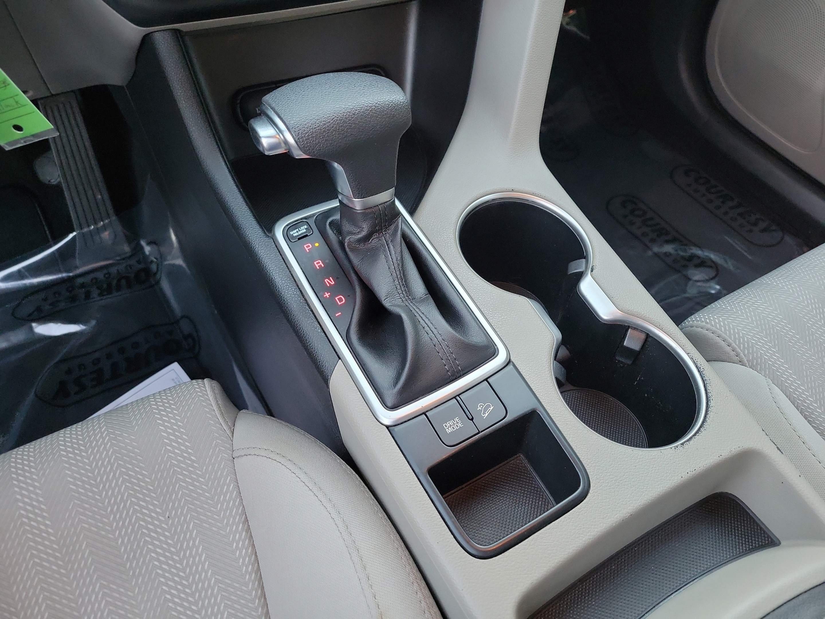 Used 2020 Kia Sportage LX FWD image 25