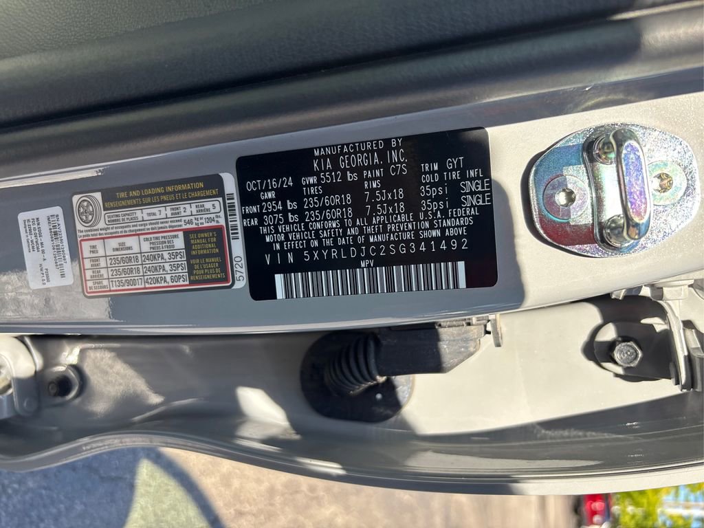 Certified 2025 Kia Sorento S image 15