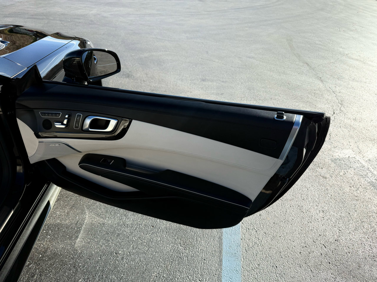 Used 2017 Mercedes-Benz SL 63 AMG AMG SL 63 Roadster image 38