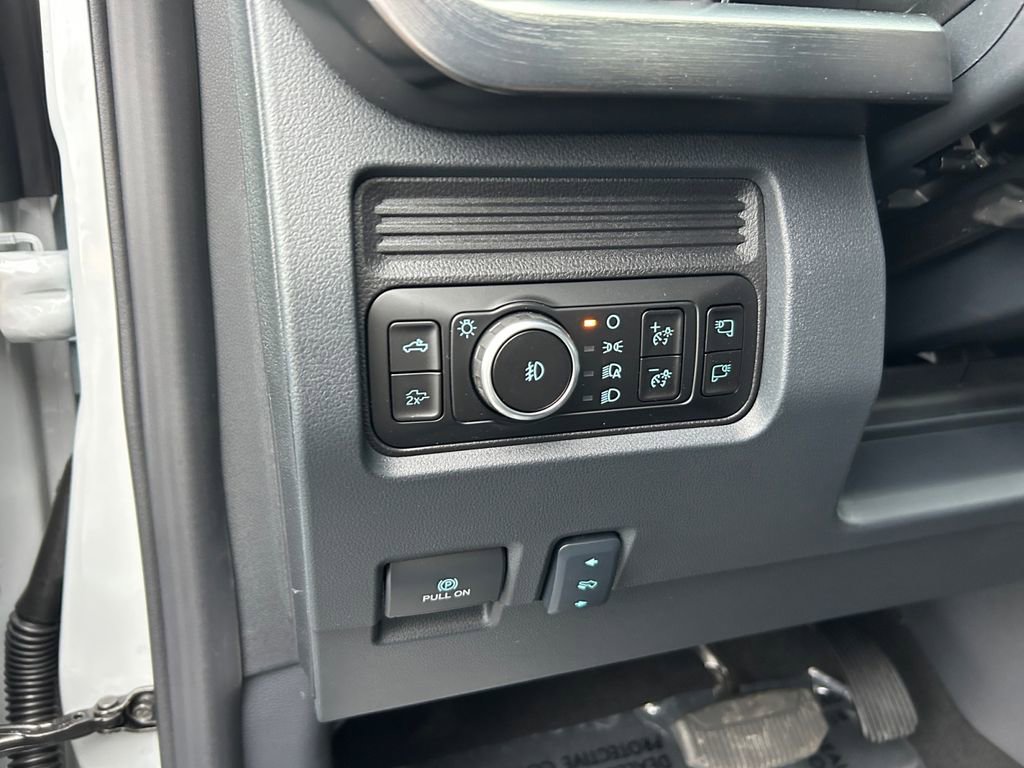 New 2026 Ford F350 Lariat image 21