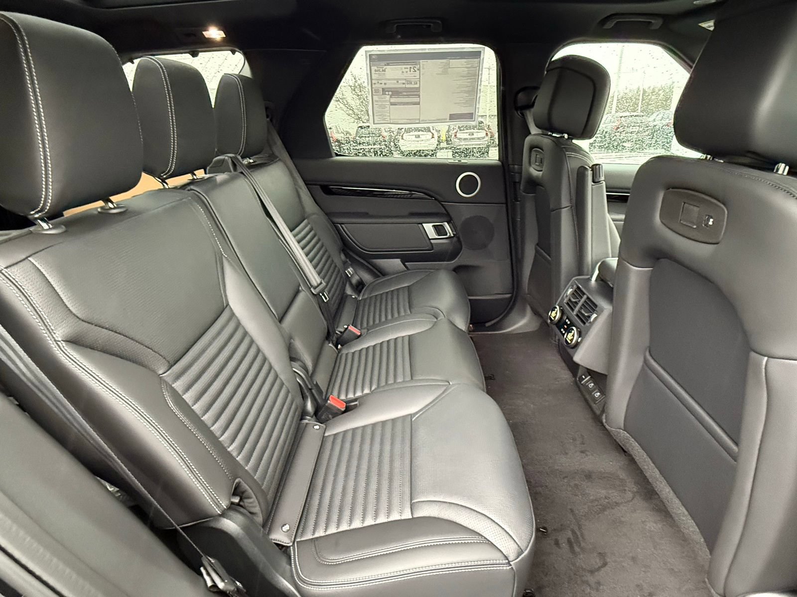 New 2026 Land Rover Discovery S AWD/4WD image 17