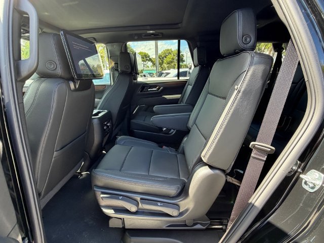 New 2027 GMC Yukon Denali w/ Denali Reserve Package AWD/4WD image 15