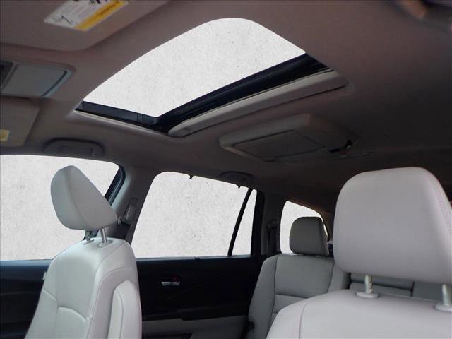 Used 2022 Honda Pilot Touring image 16