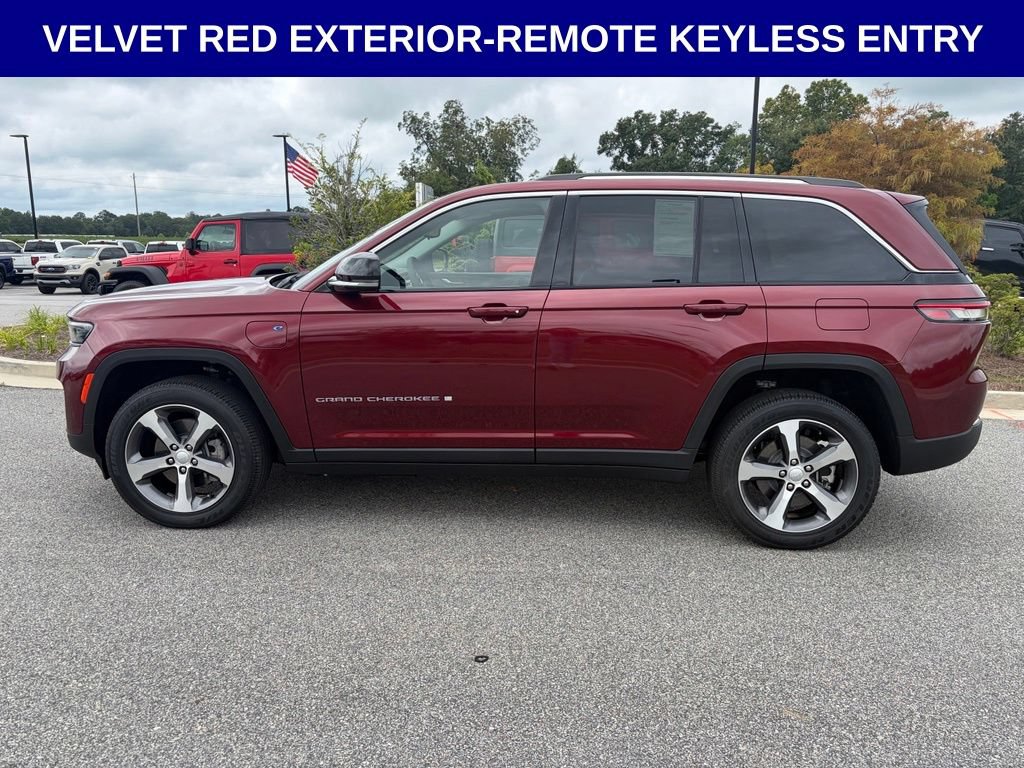 Used 2023 Jeep Grand Cherokee 4WD 4xe image 8