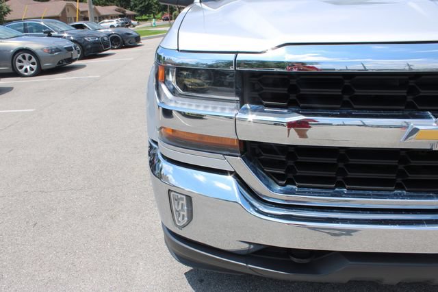 Used 2018 Chevrolet Silverado 1500 LT w/ All Star Edition AWD/4WD image 38