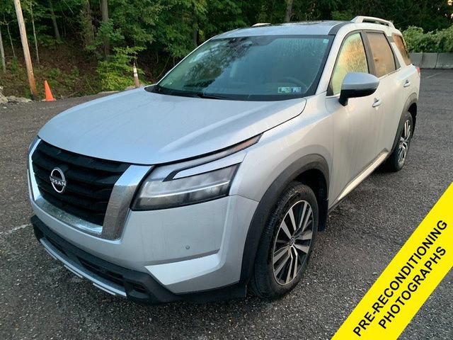 Used 2024 Nissan Pathfinder Platinum AWD/4WD image 1
