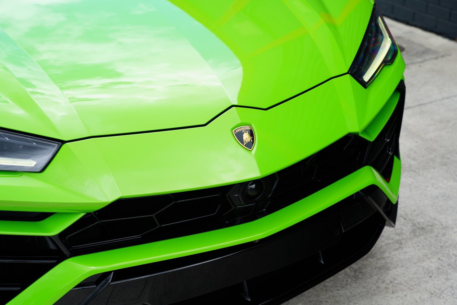 Used 2022 Lamborghini Urus image 3