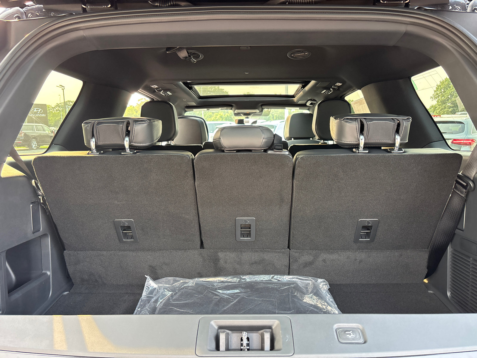 New 2027 Lincoln Navigator Reserve w/ Jet Appearance Package AWD/4WD image 9