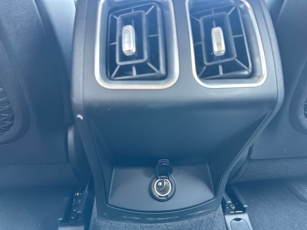 New 2025 Kia Sorento S image 16