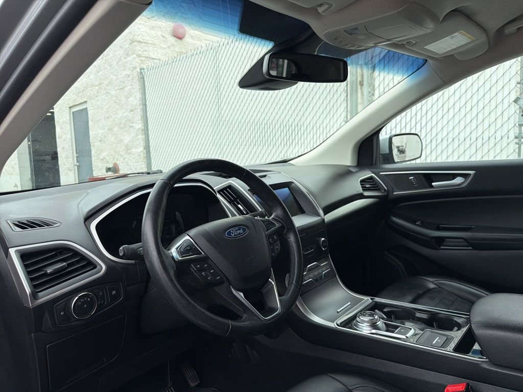 Used 2020 Ford Edge SEL image 9