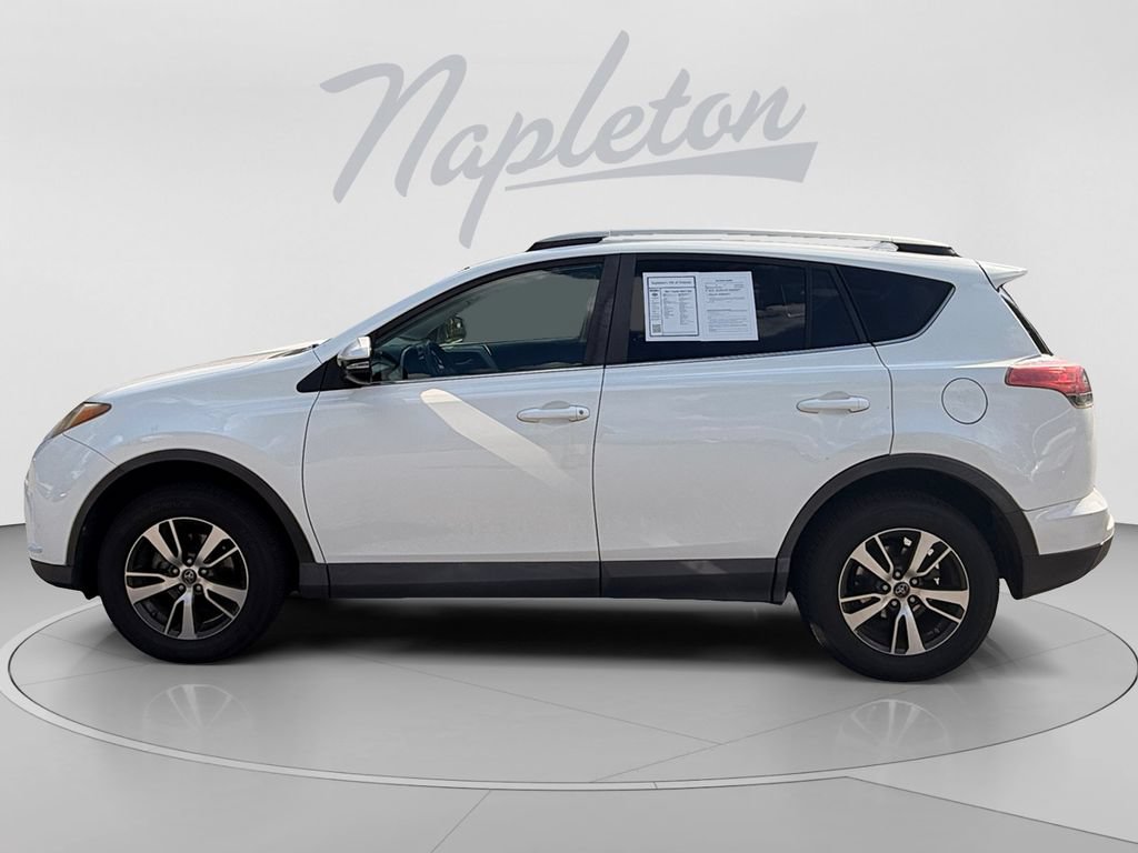Used 2017 Toyota RAV4 XLE FWD image 2